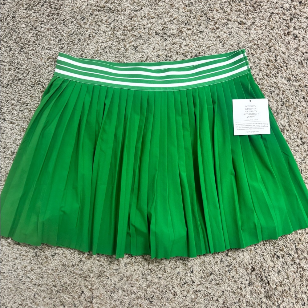 Beyond Yoga Vibrant Green Pleated Mini Skirt